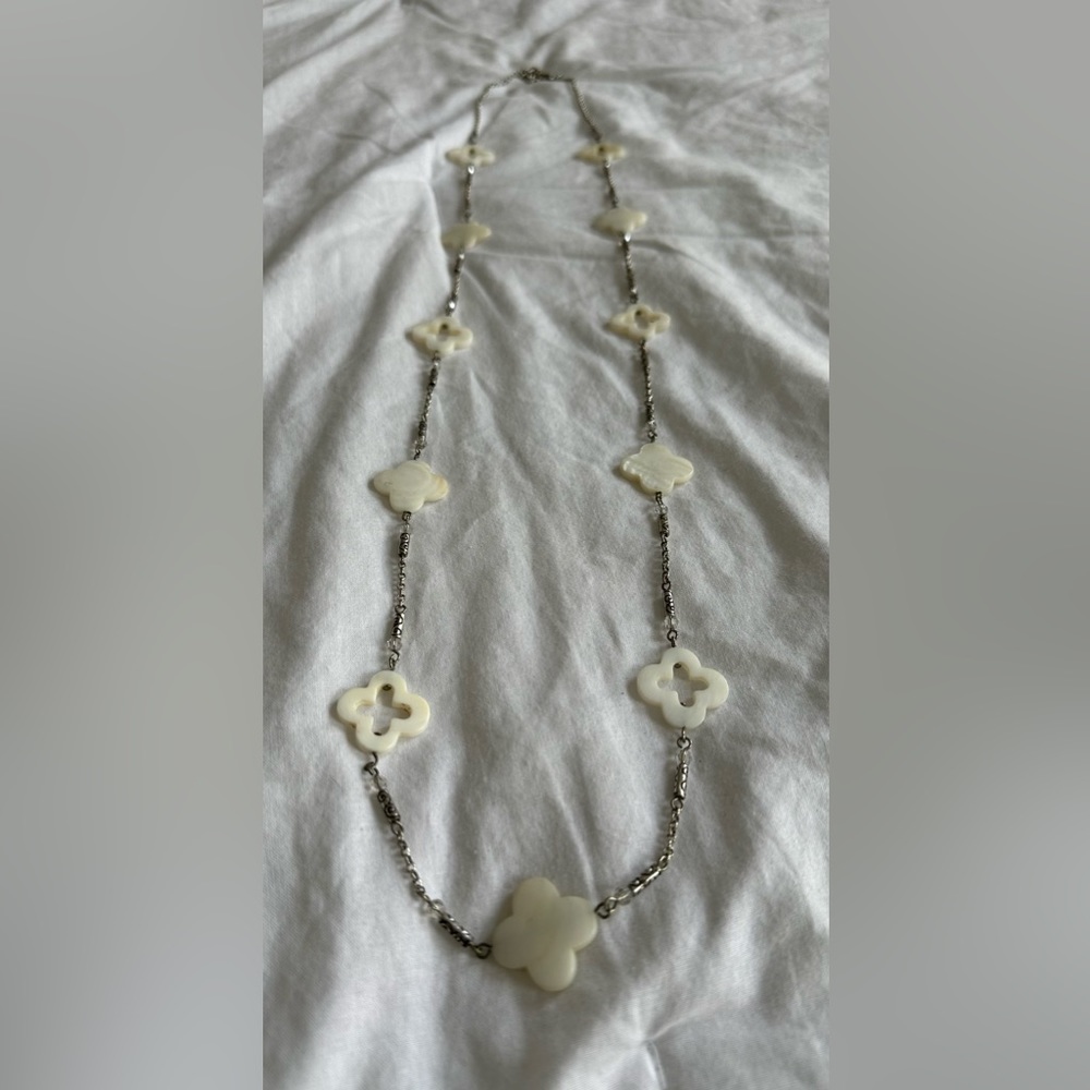 EUC Unbranded White Faux Shell Silver Chain Long Strand Adjustable Necklace